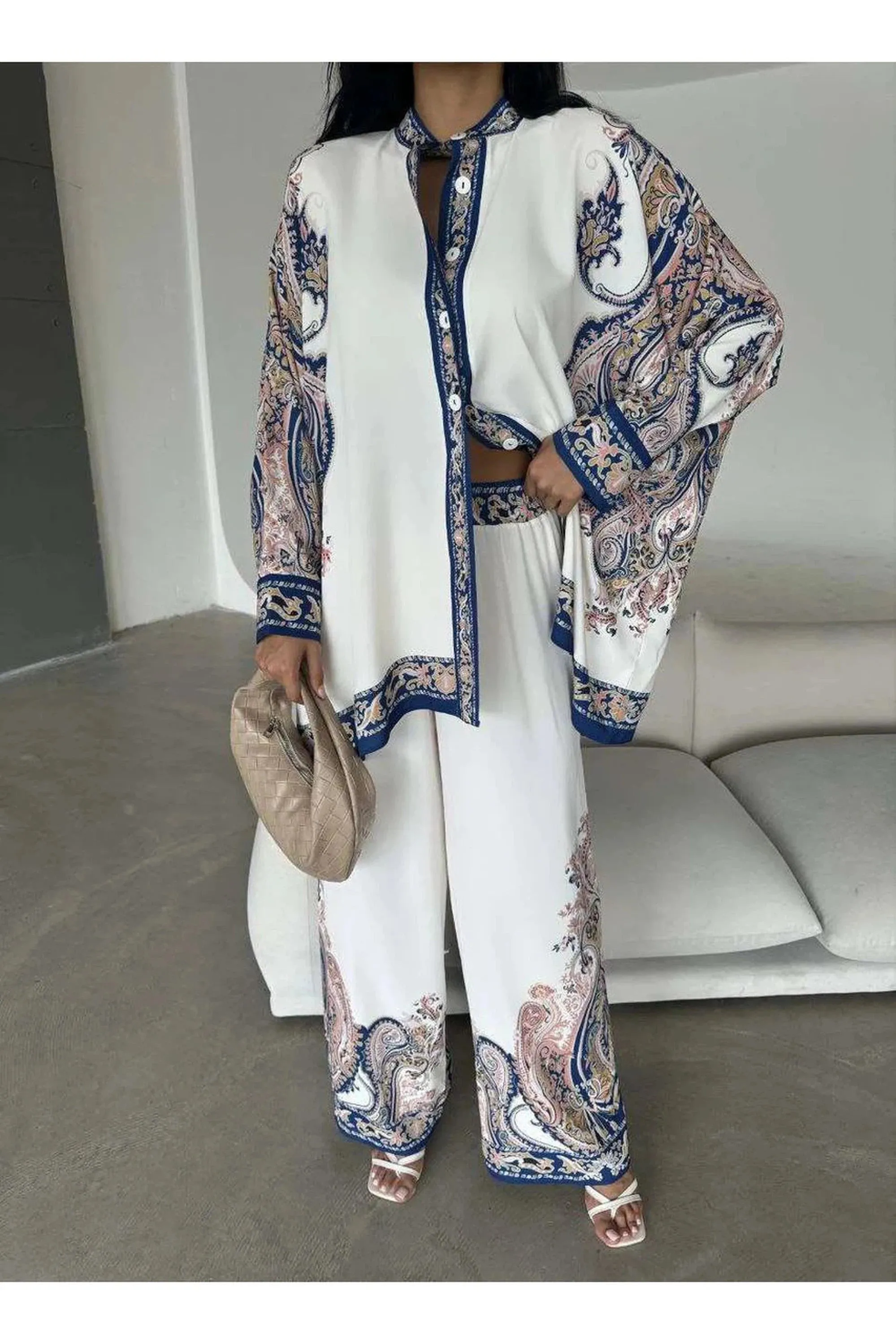 Jamila Two Piece Shirt and Pants set in Floral Print - Garden Party