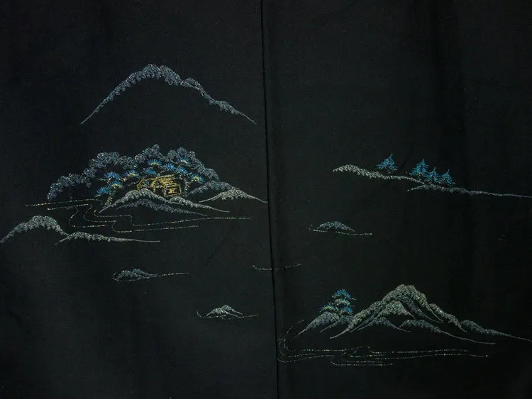 Vintage Haori/Kimono With Mountain design 1980s