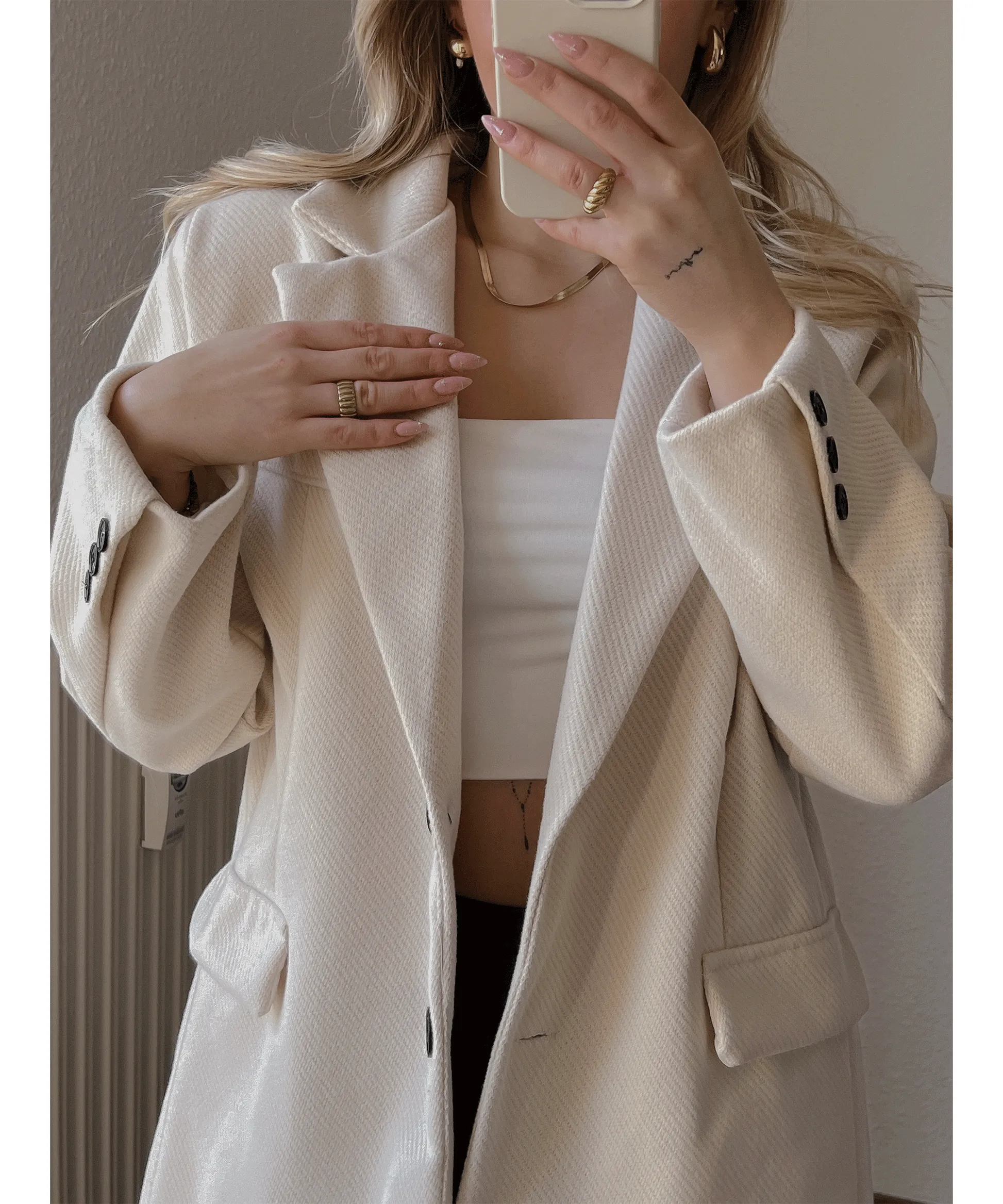 Women's Trendy Beige Blazer with Pockets and Buttons | Perfect for Everyday Wear